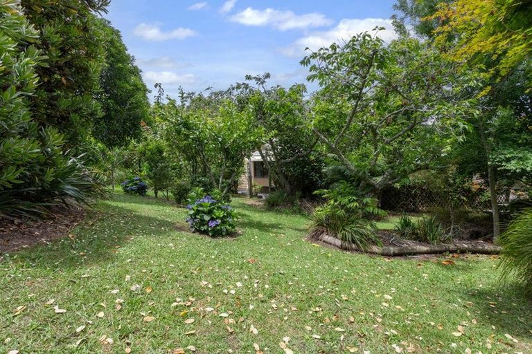 Photo of property in 1688 South Head Road, South Head, Helensville, 0874