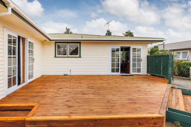 Photo of property in 27 Aspiring Avenue, Milson, Palmerston North, 4414