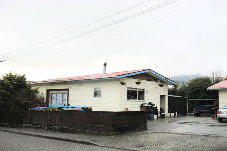 Photo of property in 1 Maori Street, Dobson, Greymouth, 7805
