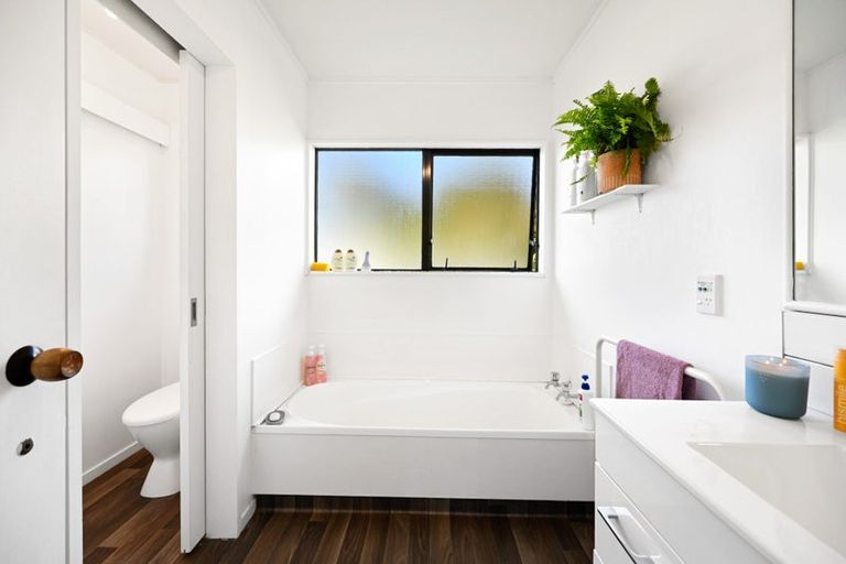 Photo of property in 48b Garland Drive, St Andrews, Hamilton, 3200