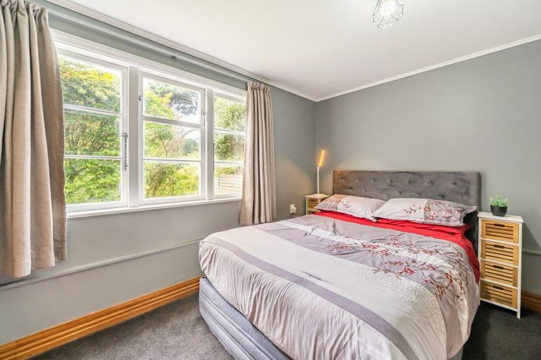 Photo of property in 19 Kitchener Terrace, Johnsonville, Wellington, 6037