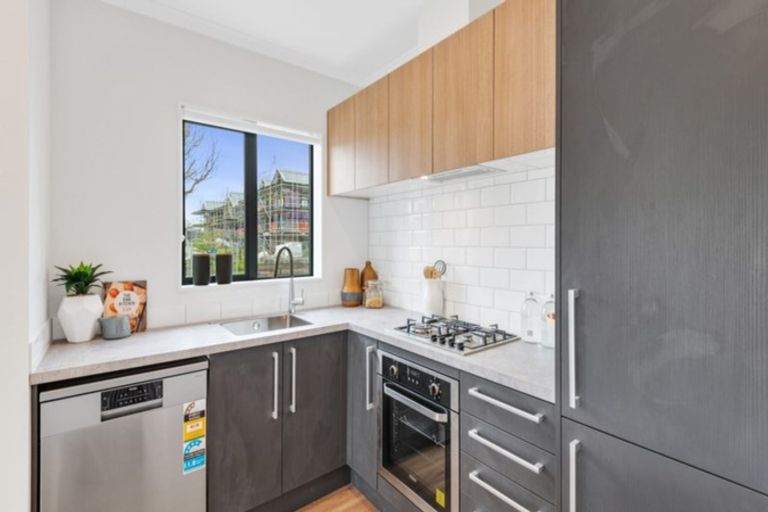 Photo of property in 37 Nganui Avenue, Takanini, 2112