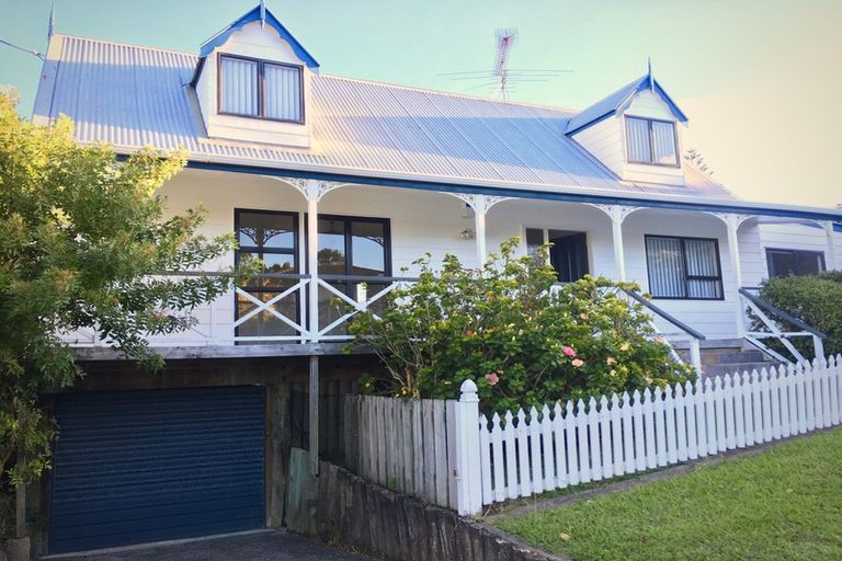 Photo of property in 1 Bevyn Street, Castor Bay, Auckland, 0620