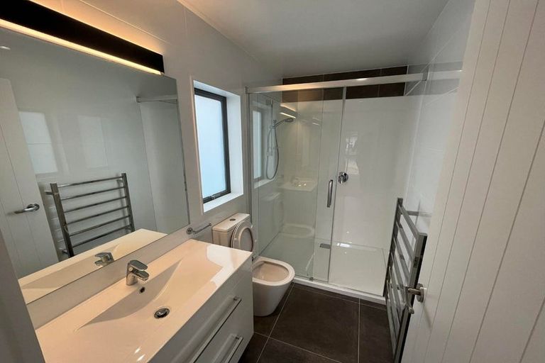 Photo of property in 20 Lockyer Road, Kumeu, 0810