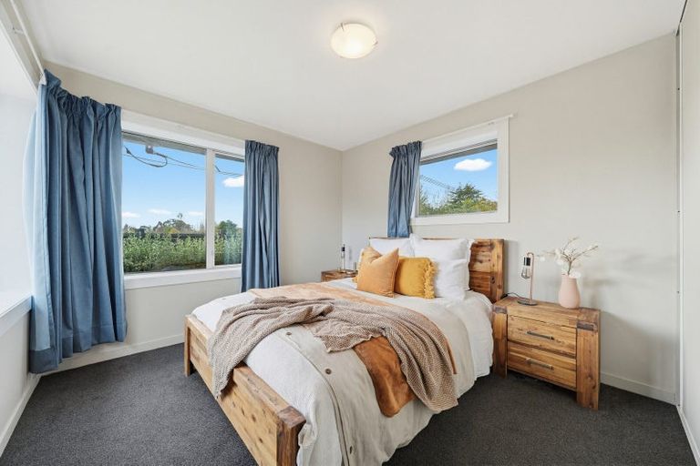 Photo of property in 1/397 Sawyers Arms Road, Harewood, Christchurch, 8051