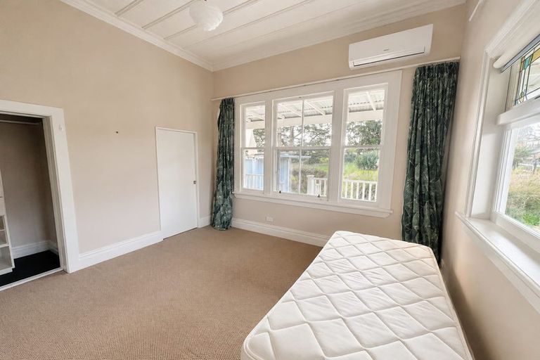 Photo of property in 145 Simpson Road, Henderson Valley, Auckland, 0614