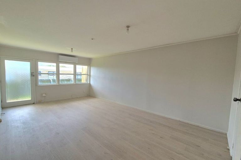 Photo of property in 2/109a Kolmar Road, Papatoetoe, Auckland, 2025