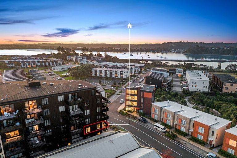 Photo of property in 202/2 Launch Road, Hobsonville, Auckland, 0616