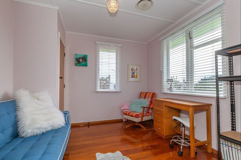 Photo of property in 12 Te Kiri Street, Himatangi Beach, Foxton, 4891