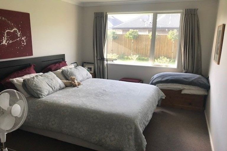 Photo of property in 12 Westpark Drive, Burnside, Christchurch, 8053