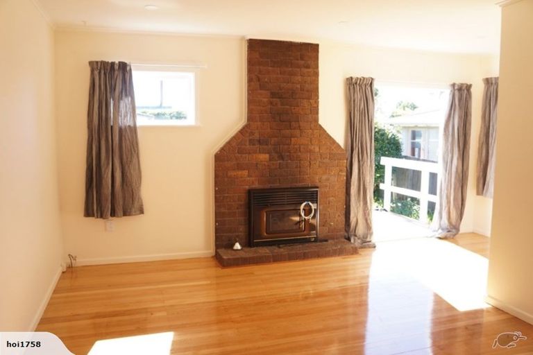 Photo of property in 24 Waipani Road, Te Atatu Peninsula, Auckland, 0610