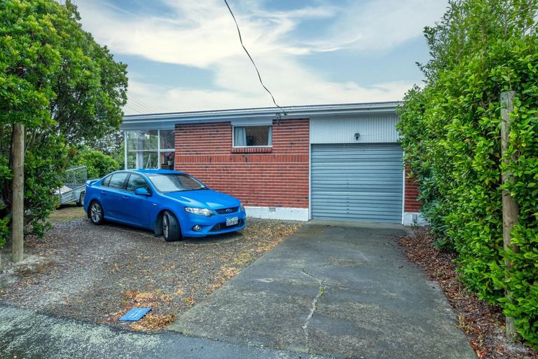 Photo of property in 1 Kennedy Crescent, Waimate, 7924