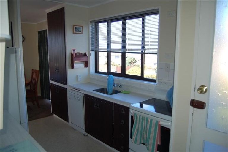 Photo of property in 11 Rawhiti Place, Snells Beach, 0920
