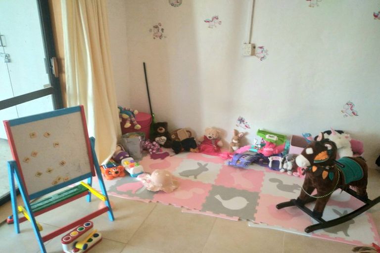 Photo of property in 2/45 Rawene Road, Birkenhead, Auckland, 0626