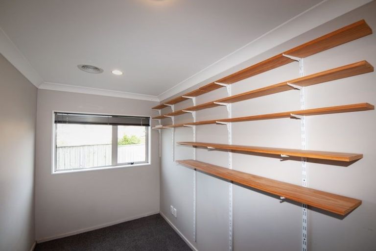 Photo of property in 5a Gifford Grove, Churton Park, Wellington, 6037