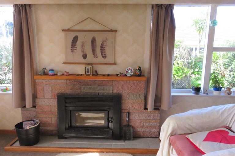 Photo of property in 30 Sea View Road, Baylys Beach, Dargaville, 0377