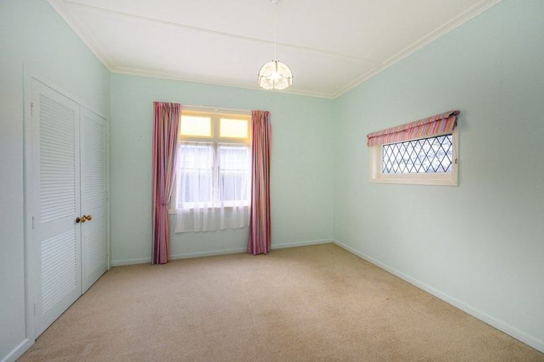 Photo of property in 18 Harris Street, Marton, 4710