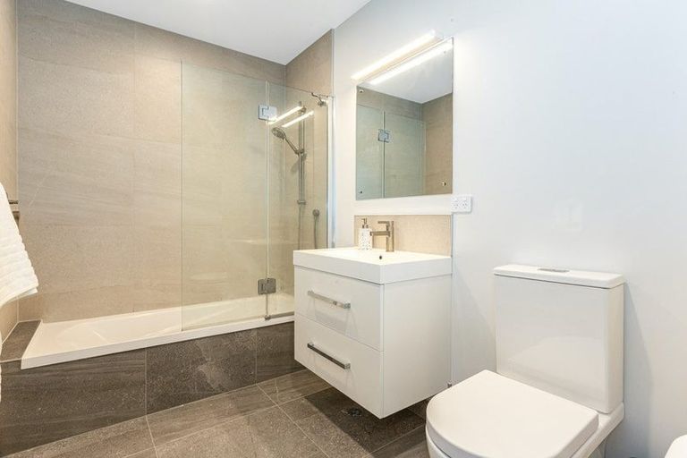 Photo of property in 43 Oakum Road, Whitby, Porirua, 5024