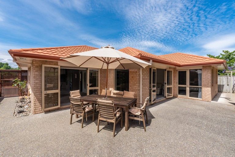 Photo of property in 8 Leanne Way, Waikanae Beach, Waikanae, 5036