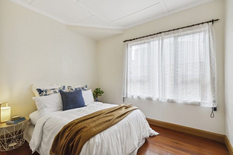 Photo of property in 25 Happy Valley Road, Owhiro Bay, Wellington, 6023