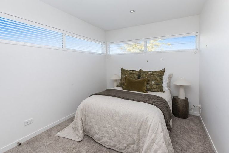 Photo of property in 55 Merivale Lane, Merivale, Christchurch, 8014