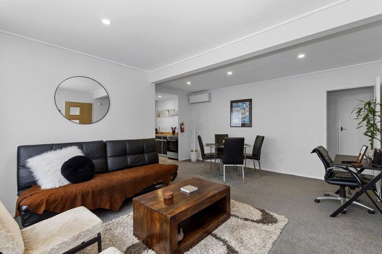 Photo of property in 71e Randwick Crescent, Moera, Lower Hutt, 5010