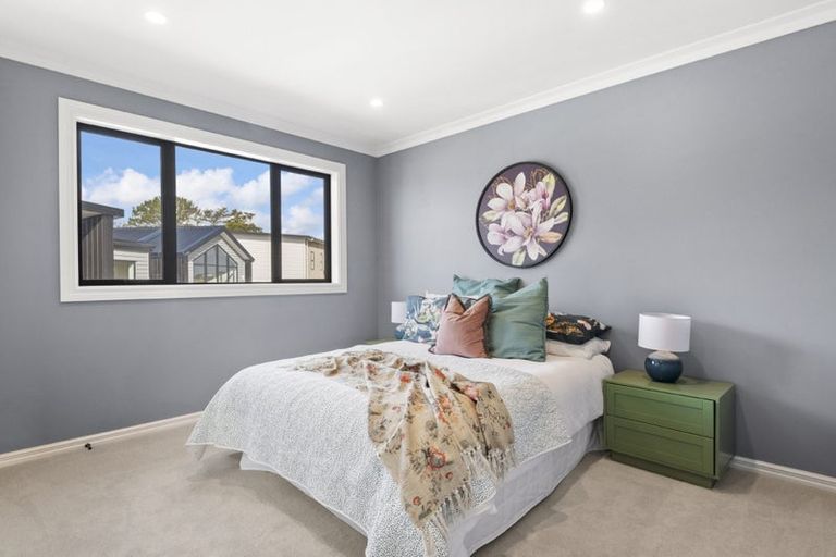 Photo of property in 2 Taku Close, Long Bay, Auckland, 0630