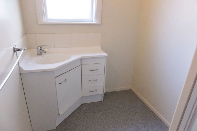 Photo of property in 345 Riccarton Road, Upper Riccarton, Christchurch, 8041