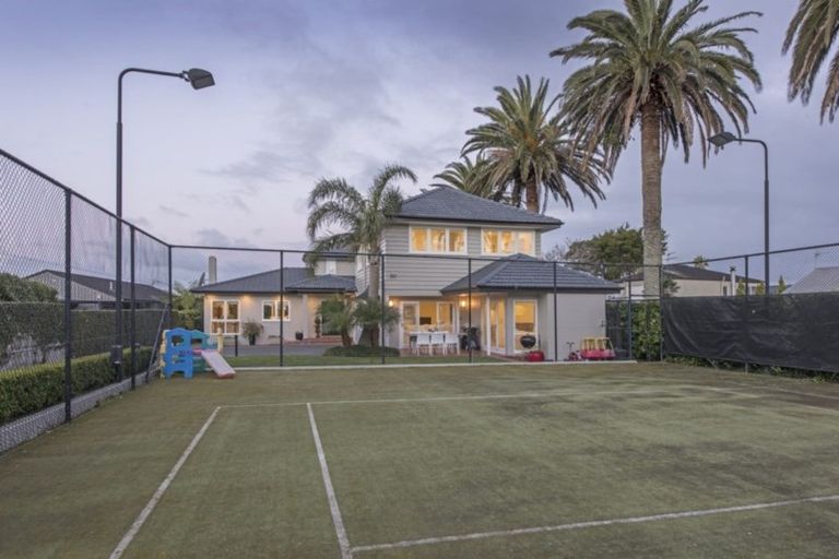 Photo of property in 184 Kohimarama Road, Kohimarama, Auckland, 1071