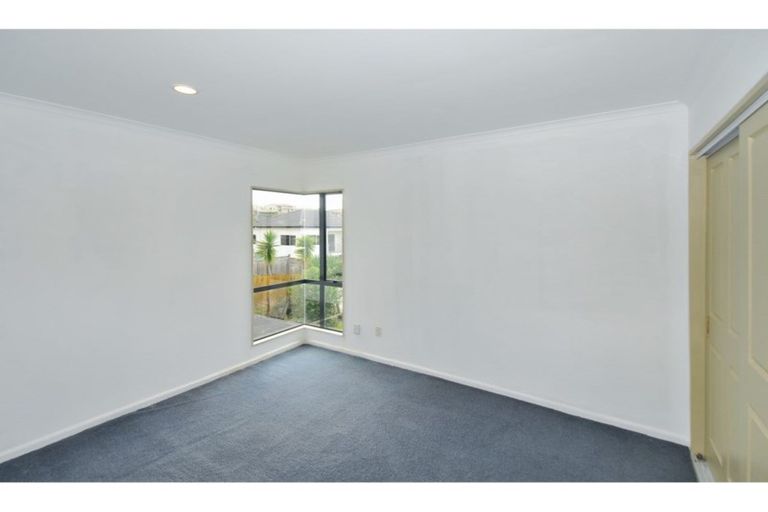 Photo of property in 36 Gold Street, Waitara, 4320