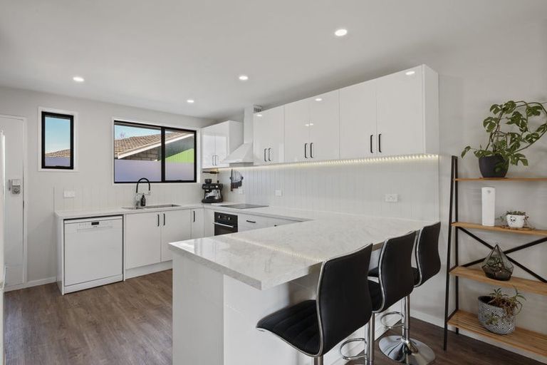 Photo of property in 1/202 Grimseys Road, Redwood, Christchurch, 8051