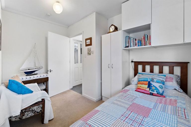 Photo of property in 11 Hanover Place, Ilam, Christchurch, 8041