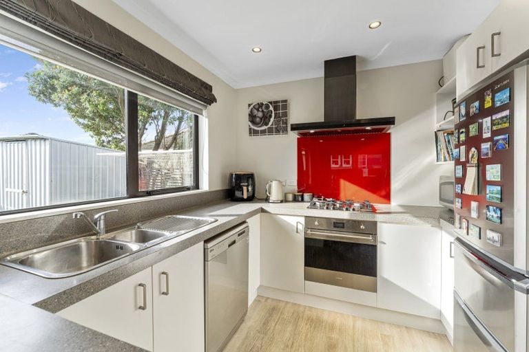 Photo of property in 1 Waiuta Street, Titahi Bay, Porirua, 5022