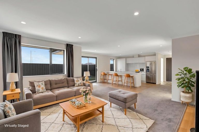 Photo of property in 106 Broadway Parade, Rolleston, 7615