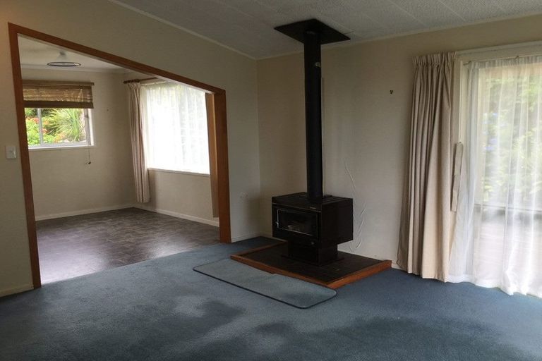 Photo of property in 26 Whaka Street, Maungaturoto, 0520