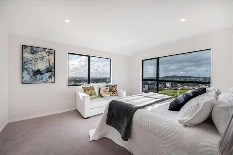 Photo of property in 1 Aklander Rise, Flat Bush, Auckland, 2019