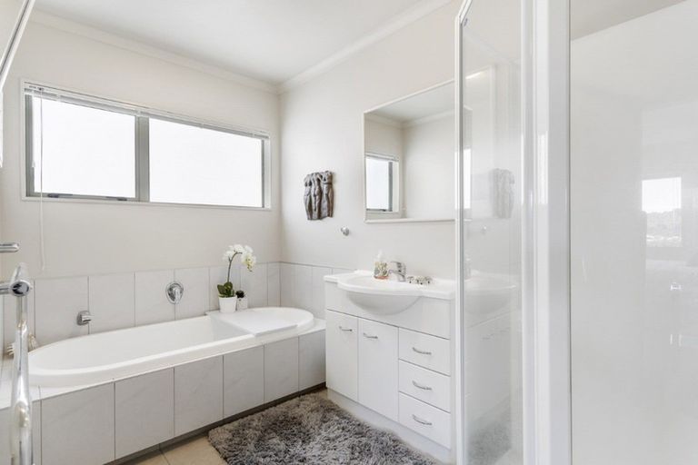 Photo of property in 117 Bruce Wallace Place, Whangamata, 3620