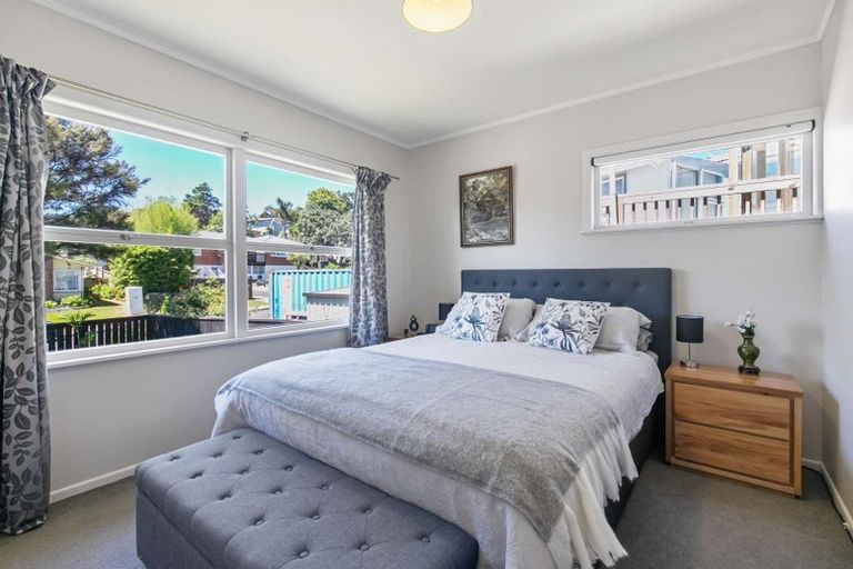 Photo of property in 63 Saffron Street, Birkdale, Auckland, 0626