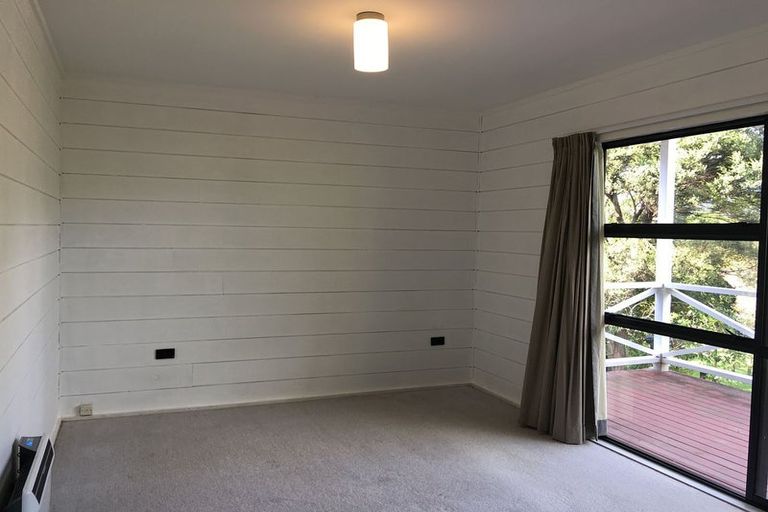 Photo of property in 11 Kereru Grove, Greenhithe, Auckland, 0632