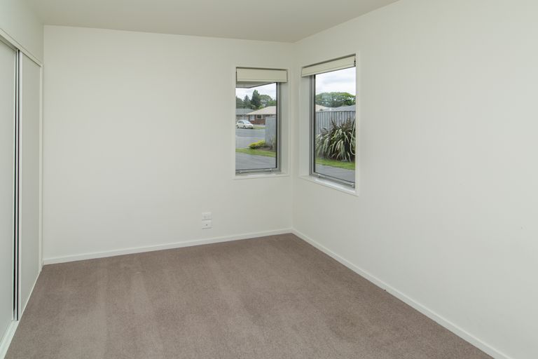 Photo of property in 18 Munich Place, Bromley, Christchurch, 8062