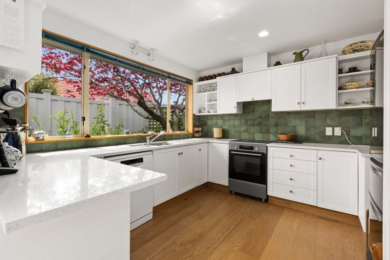 Photo of property in 8a Mchardy Street, Havelock North, 4130