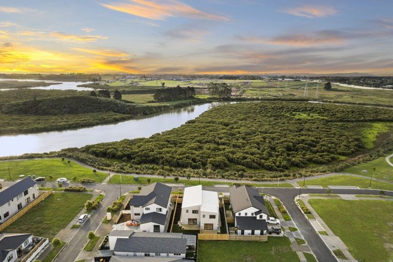 Photo of property in 80b Kahui Parade, Karaka, Papakura, 2113