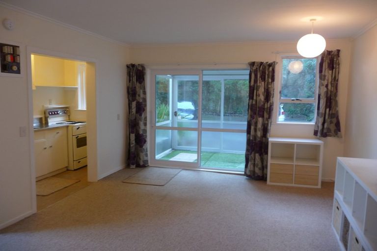 Photo of property in 11 Melrose Road, Island Bay, Wellington, 6023