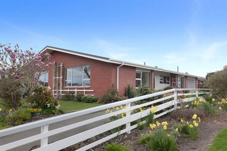 Photo of property in 60 Toorak Avenue, Avonhead, Christchurch, 8042