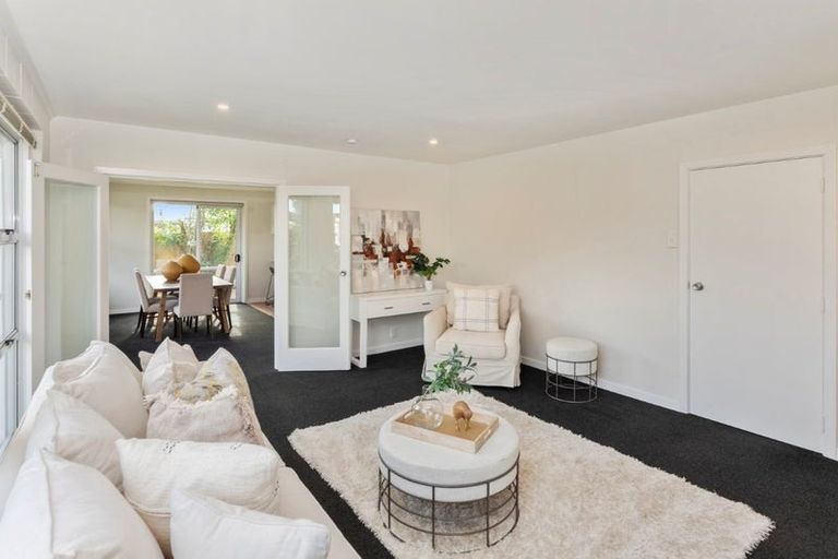 Photo of property in 8a Rosedale Place, Avonhead, Christchurch, 8042