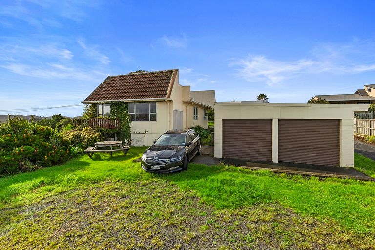 Photo of property in 13 Long Street, Raglan, 3225