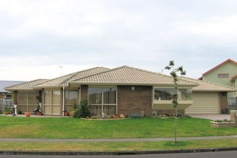 Photo of property in 9 Mangakoea Place, St Andrews, Hamilton, 3200