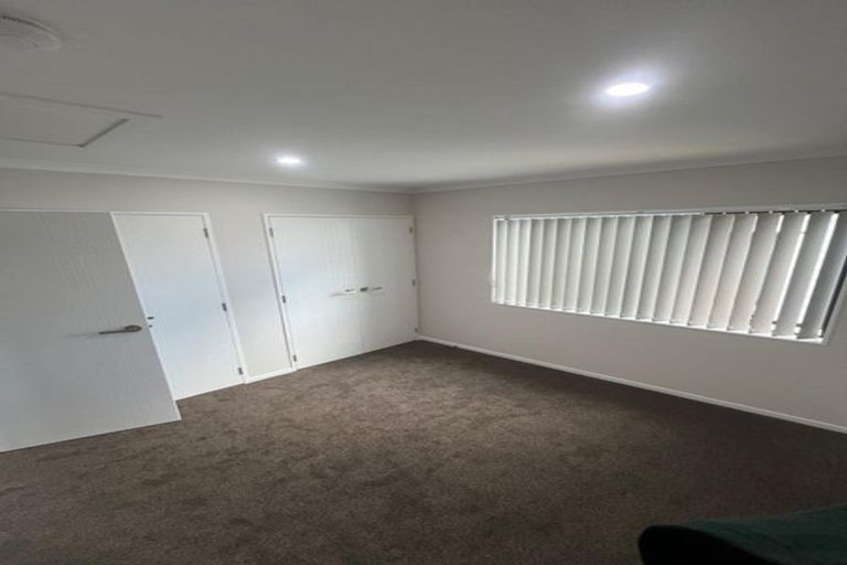Photo of property in 83b Hutchinsons Road, Bucklands Beach, Auckland, 2014