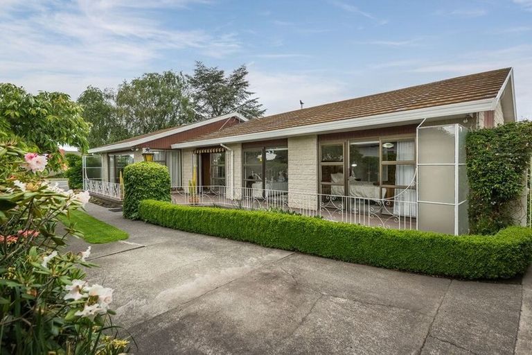 Photo of property in 219 Main North Road, Redwood, Christchurch, 8051