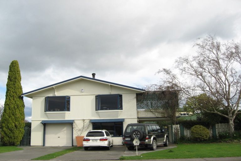 Photo of property in 24 Valerie Street, Clive, 4102